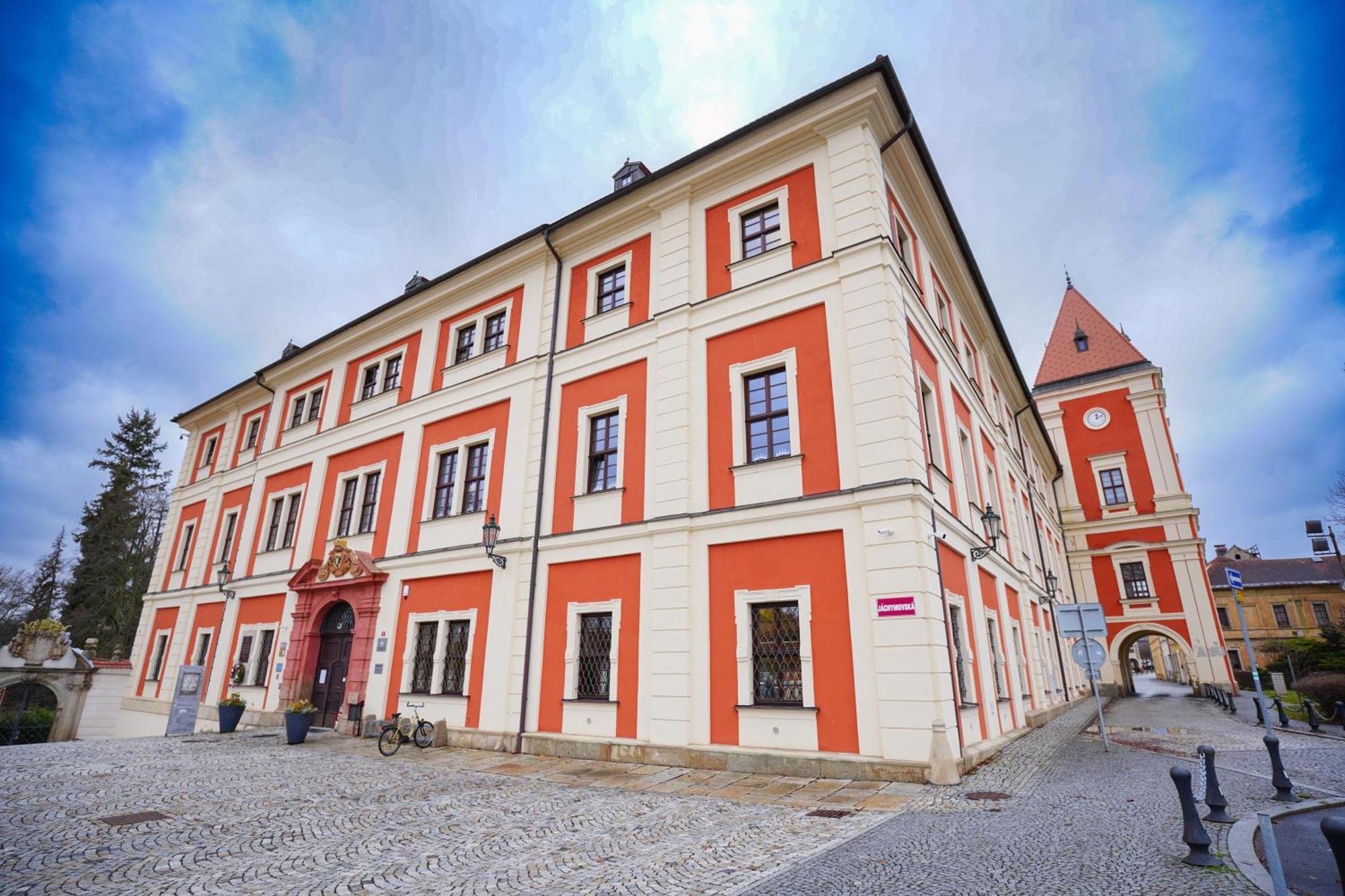 Apartment U Cerneho Orla Karlovy Vary Exterior foto